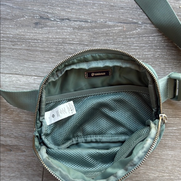 EVERYWHERE BELT BAG 1L Tidewater Teal - Picture 2 of 2